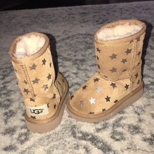 Classic Ugg II Short Stars Boot